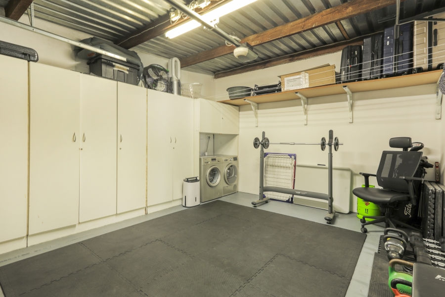 2 Bedroom Property for Sale in Green Point Western Cape